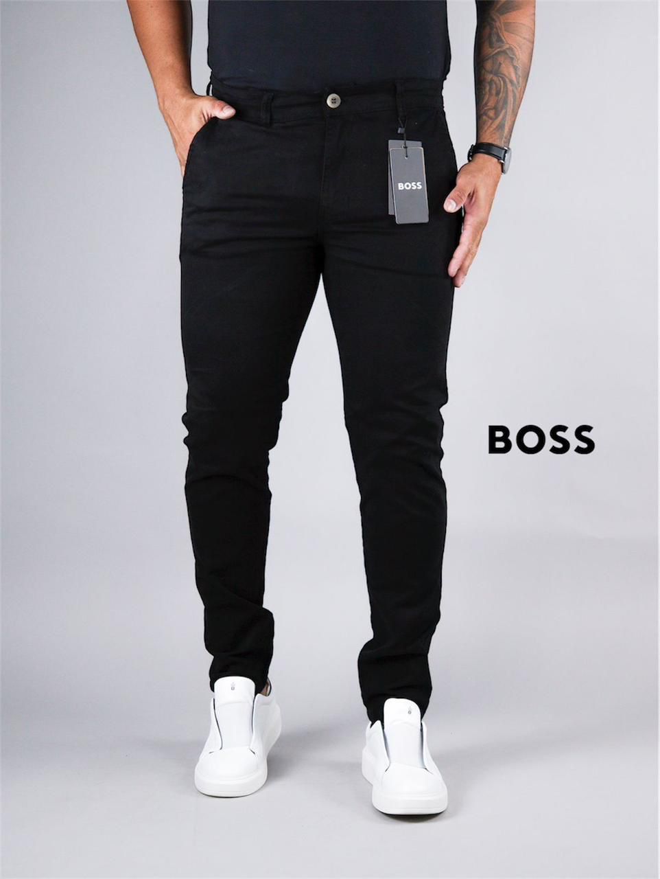 Calça Boss de Sarja Chino Stretch Slim Fit - Preta
