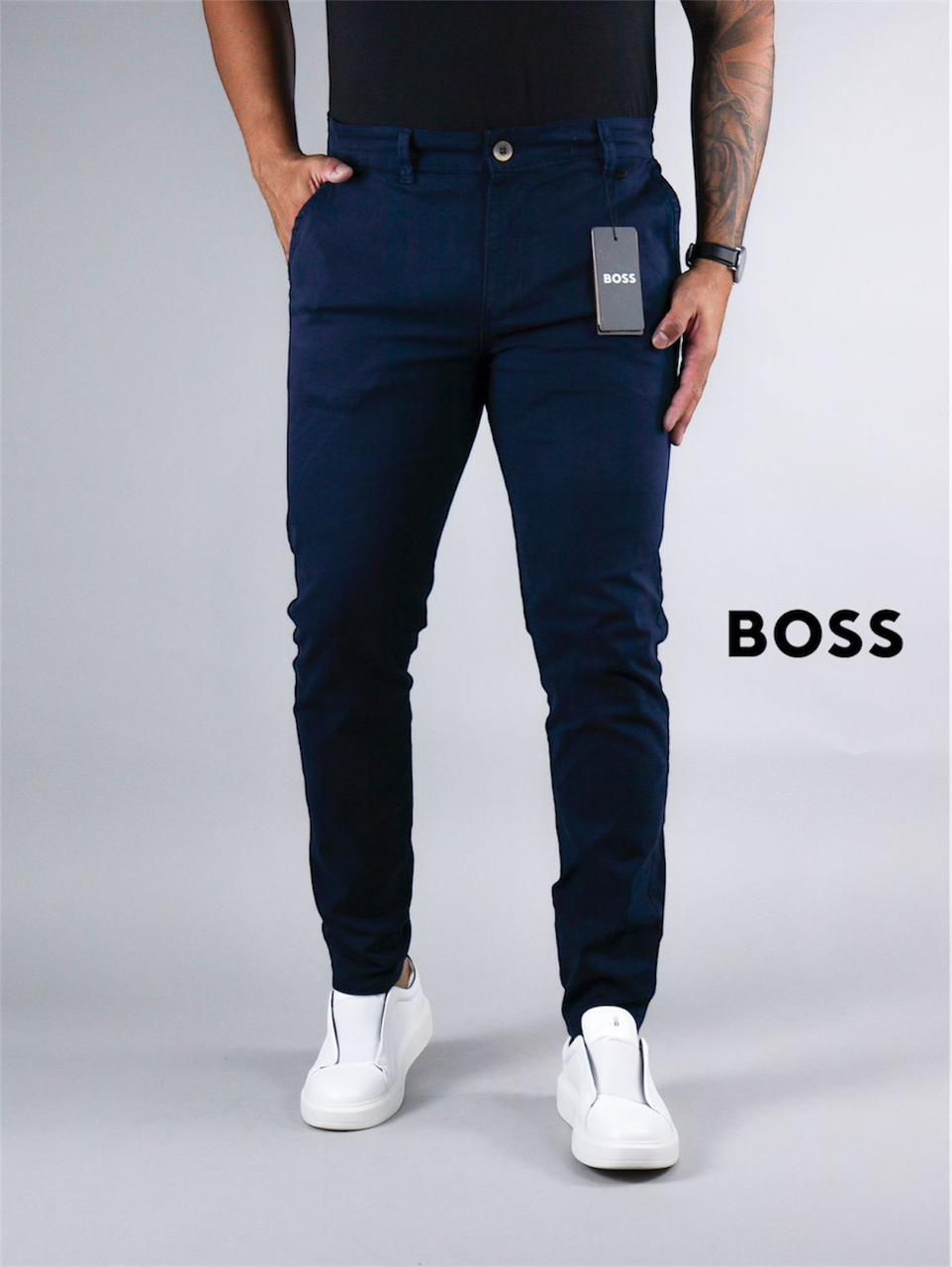 Calça Boss de Sarja Chino Stretch Slim Fit - Azul Marinho